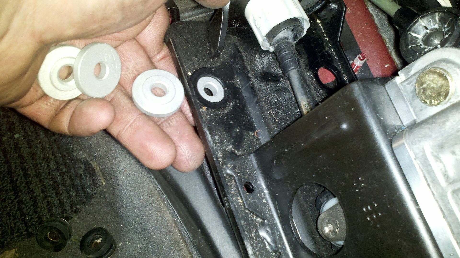 Howto Install Shifter bushings/replace pivot bushings Focus